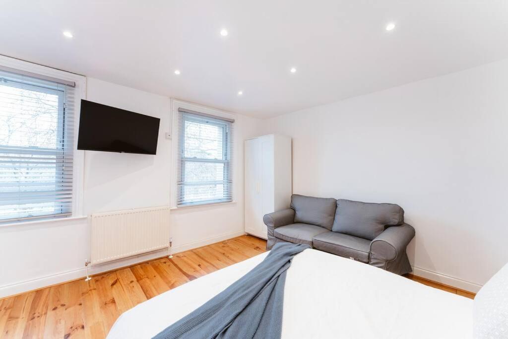 Your Lovely Studio Flat- West3 Λονδίνο Εξωτερικό φωτογραφία